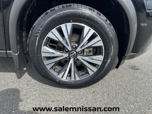 Certified 2023 Nissan Rogue SV w/ SV Premium B Package AWD/4WD image 27
