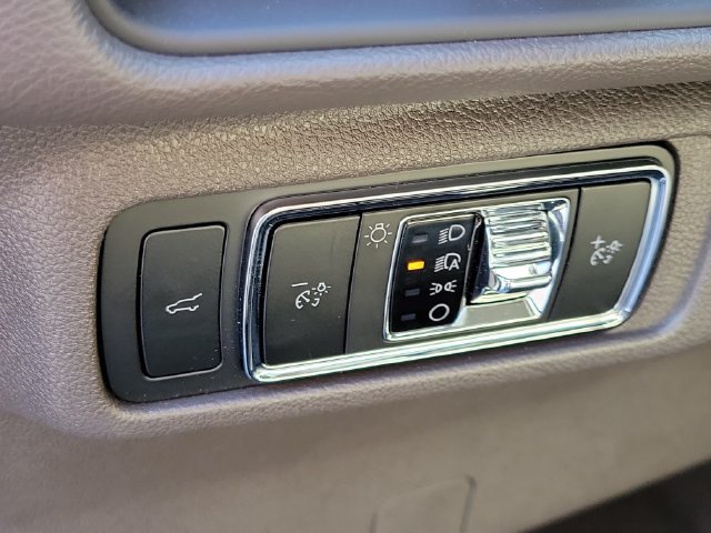 Used 2024 Lincoln Corsair FWD w/ Equipment Group 101A image 10