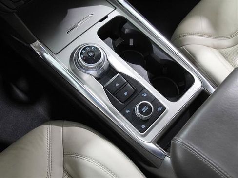 Certified 2021 Ford Explorer Platinum w/ Equipment Group 601A image 15