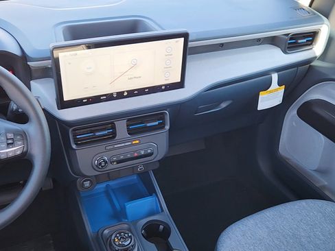 New 2025 Ford Maverick XLT w/ Equipment Group 301A image 15