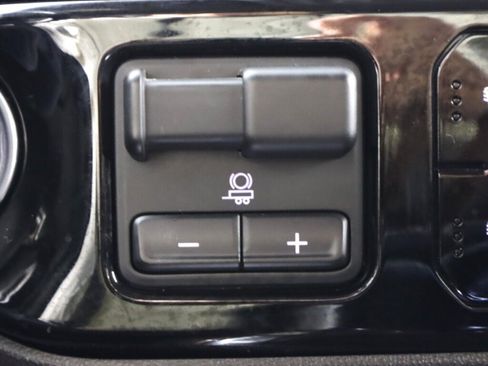 Used 2023 Chevrolet Silverado 1500 RST AWD/4WD image 28