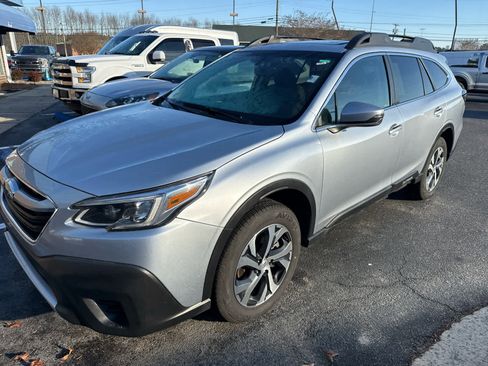 Used 2022 Subaru Outback Limited image 10
