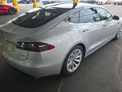 Used 2018 Tesla Model S 100D AWD/4WD image 3