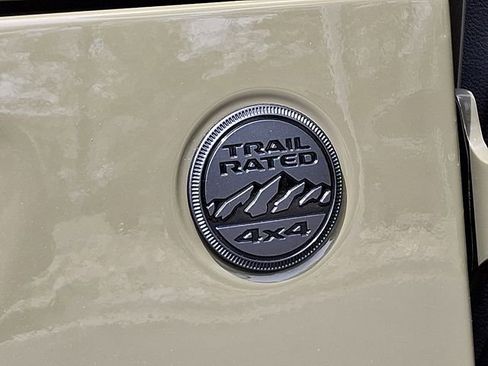 Used 2025 Jeep Wrangler Sport AWD/4WD image 31