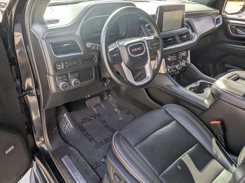 Used 2024 GMC Yukon SLT image 9