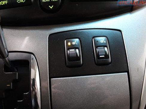 Used 2005 Toyota Sienna XLE image 14