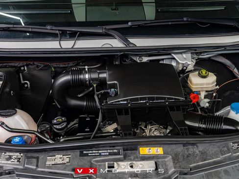 Used 2017 Mercedes-Benz Sprinter 3500 image 5