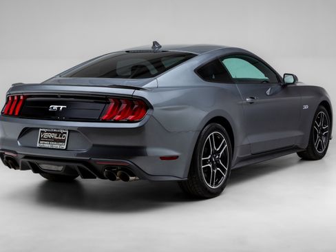 Used 2022 Ford Mustang GT Premium RWD image 5