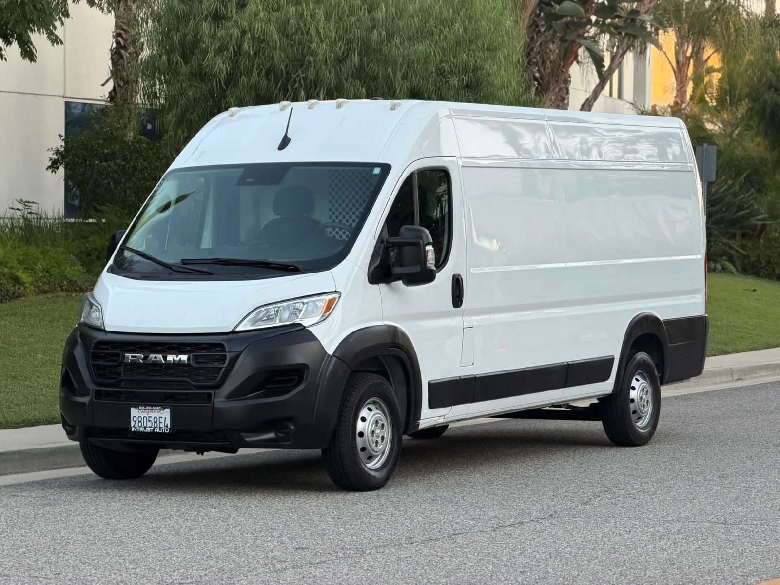 Used 2023 RAM ProMaster 3500 FWD image 1