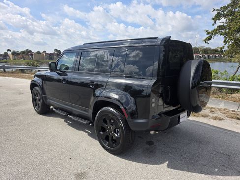 New 2026 Land Rover Defender 110 S image 2