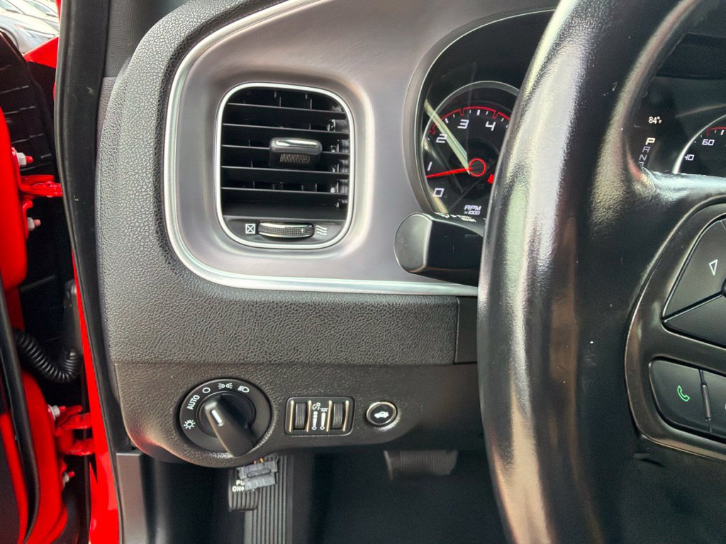 Used 2022 Dodge Charger SXT RWD image 27