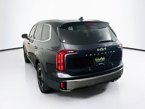 Used 2025 Kia Telluride S FWD image 5