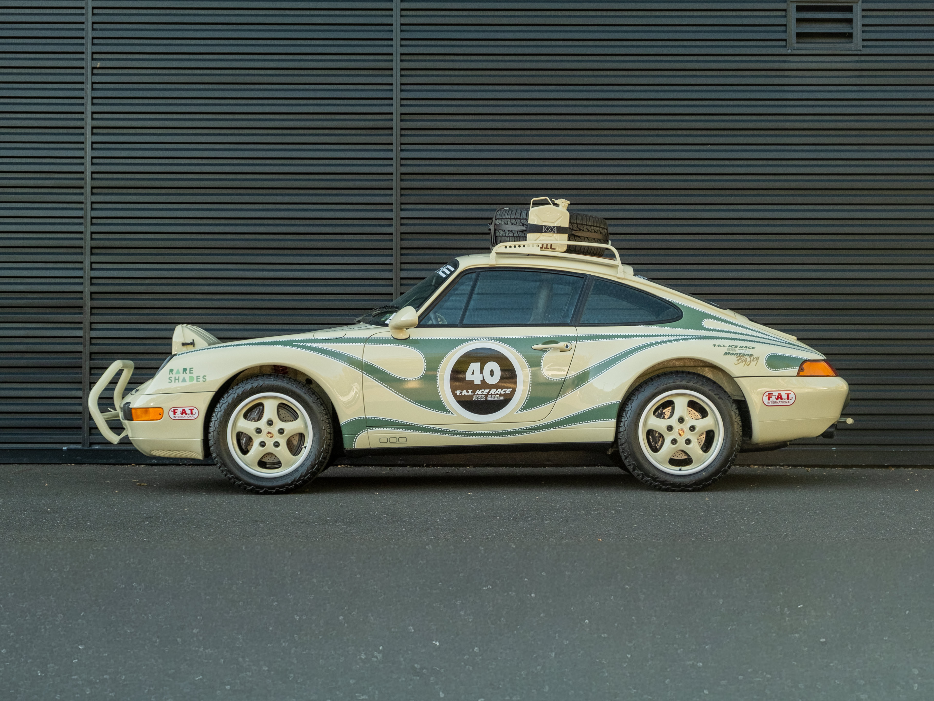 Used 1996 Porsche 911 Carrera RWD image 2