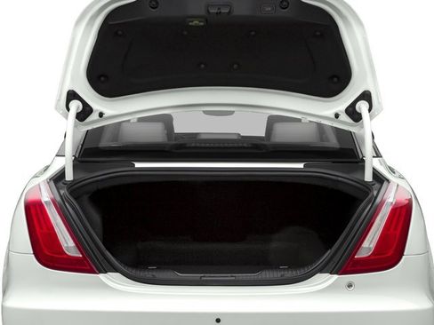 Used 2018 Jaguar XJ L Portfolio AWD/4WD image 12