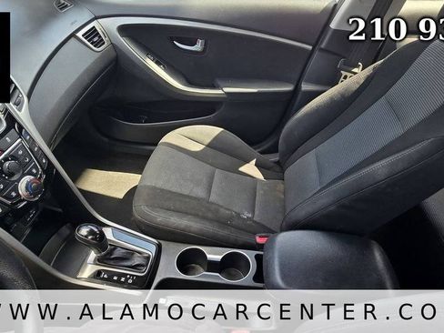 Used 2016 Hyundai Elantra GT FWD image 36