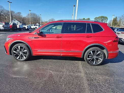 Used 2024 Volkswagen Tiguan SEL R-Line AWD/4WD image 6