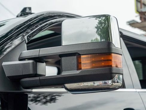 Used 2017 GMC Sierra 2500 Denali w/ Duramax Plus Package image 10