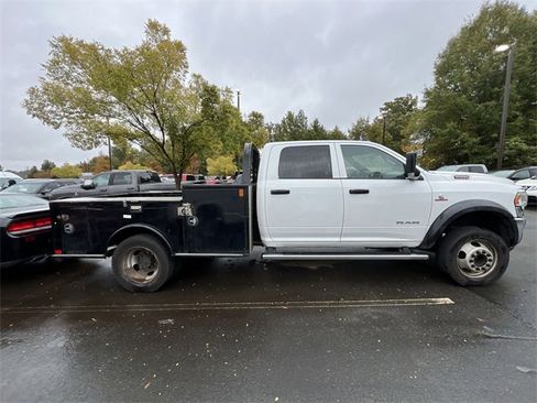 Used 2020 RAM 5500 Tradesman w/ Chrome Appearance Group image 5