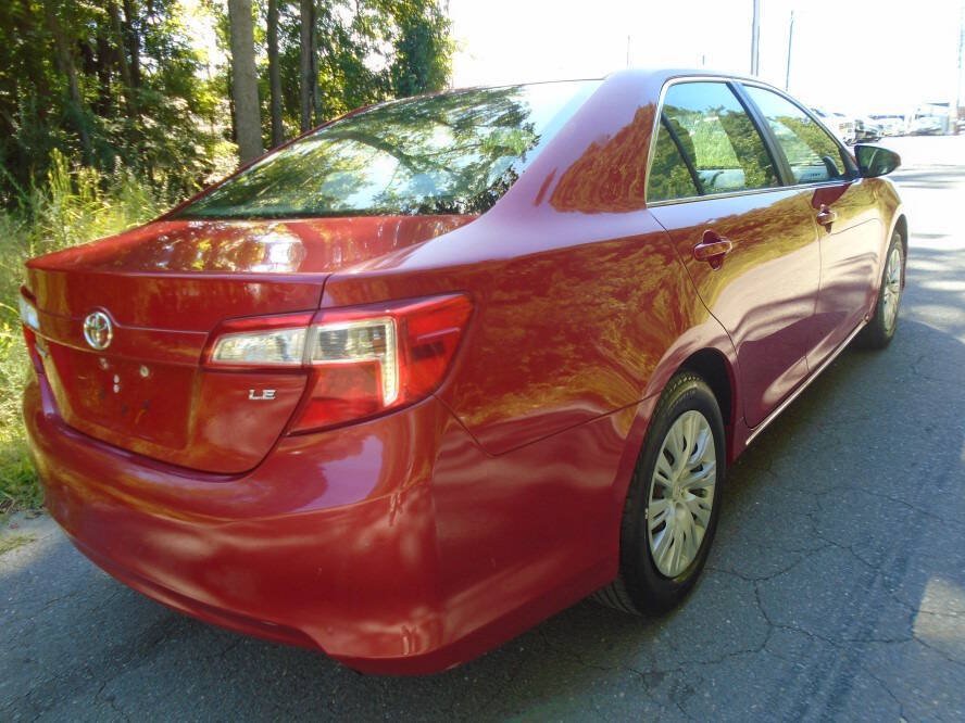 Used 2012 Toyota Camry LE FWD image 5