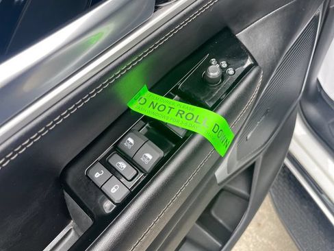 Used 2024 Jeep Wagoneer L Series II w/ Flexible Seating Group AWD/4WD image 21