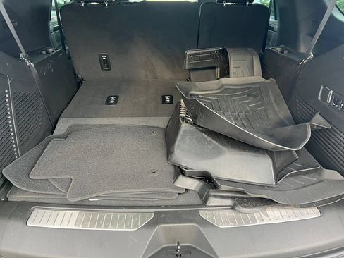 Used 2023 GMC Yukon AT4 w/ AT4 Premium Package AWD/4WD image 20