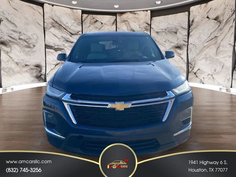 Used 2022 Chevrolet Traverse LS FWD image 3
