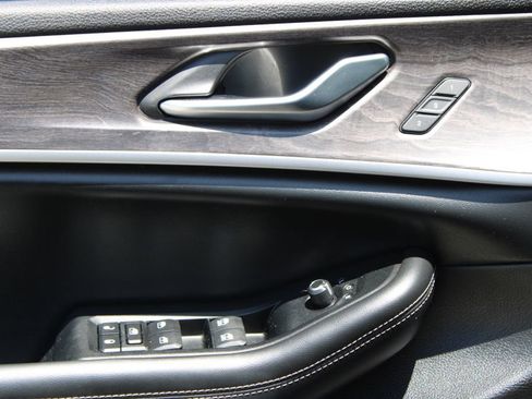Used 2022 Jeep Grand Cherokee Limited 4xe w/ Luxury Tech Group II AWD/4WD image 33