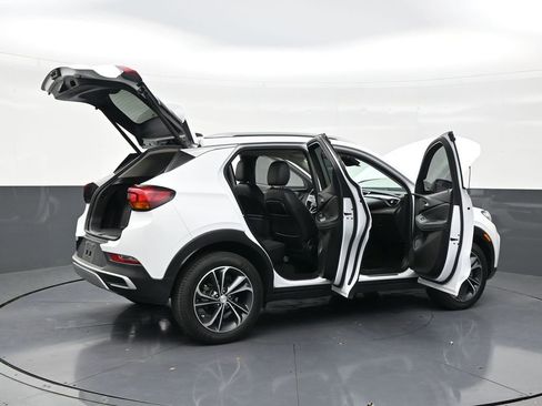 Used 2021 Buick Encore GX Select FWD image 28