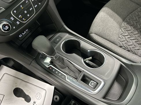 Certified 2024 Chevrolet Equinox LT AWD/4WD image 17