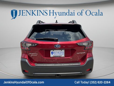 Used 2025 Subaru Outback Premium AWD/4WD image 4