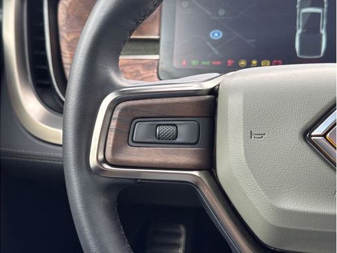 Used 2022 Rivian R1T Adventure image 17