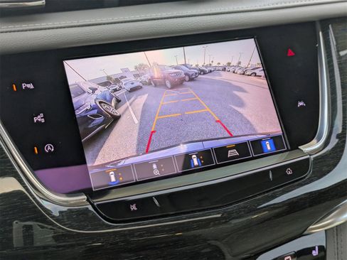 Used 2022 Cadillac XT6 Premium Luxury w/ Technology Package image 27