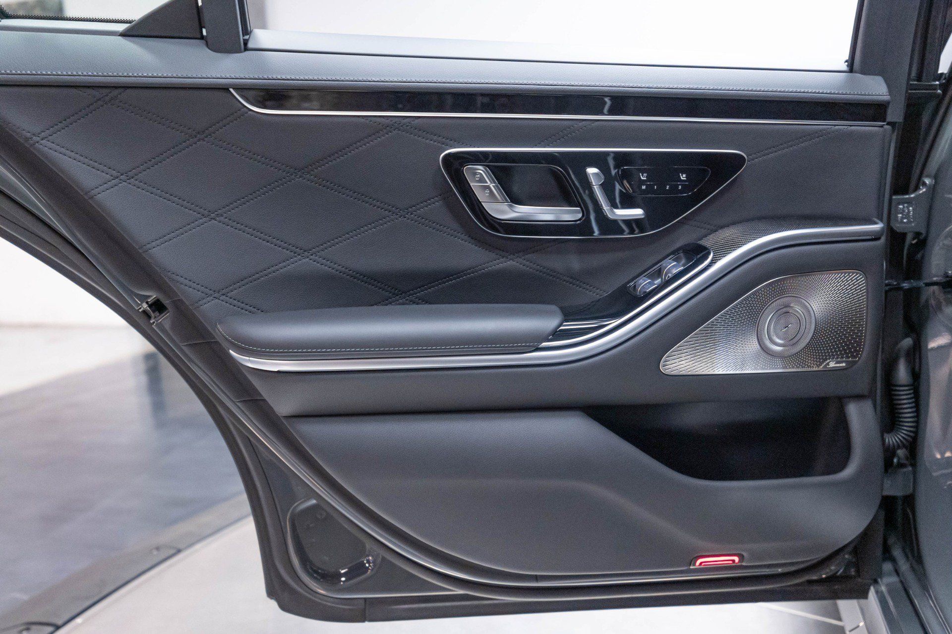 Used 2026 Mercedes-Benz S 63 AMG S image 13