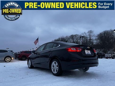 Used 2016 Chevrolet Cruze LT w/ Convenience Package image 10