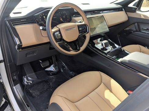 New 2026 Land Rover Range Rover Sport Dynamic SE image 10