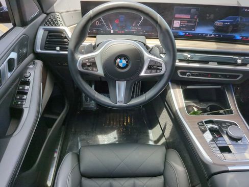 Used 2024 BMW X5 xDrive40i w/ M Sport Package AWD/4WD image 17