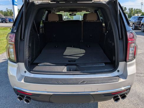 Used 2021 Chevrolet Tahoe Premier AWD/4WD image 10