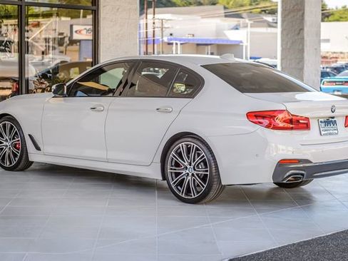 Used 2018 BMW 540i w/ M Sport Package RWD image 7