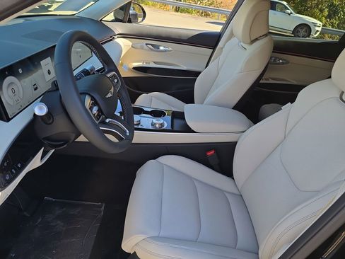 New 2026 Genesis GV70 2.5T image 9