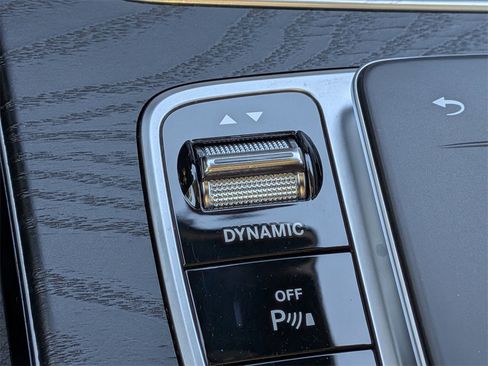 Used 2022 Mercedes-Benz GLC 300 image 23