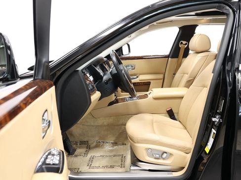 Used 2010 Rolls-Royce Ghost RWD image 14