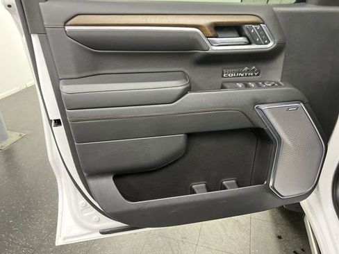 Certified 2024 Chevrolet Silverado 1500 High Country w/ Technology Package image 21