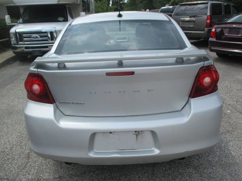 Used 2012 Dodge Avenger SE FWD image 6