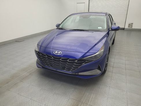 Used 2023 Hyundai Elantra Limited image 15
