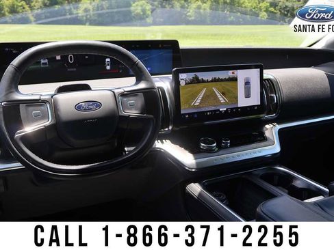 Used 2025 Ford Expedition Platinum AWD/4WD image 23