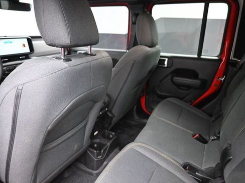 Used 2024 Jeep Gladiator Sport AWD/4WD image 16