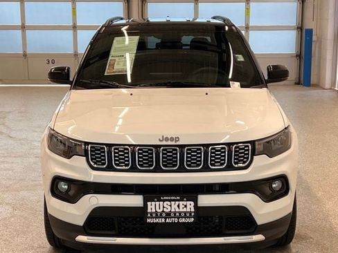 Used 2025 Jeep Compass Limited AWD/4WD image 8