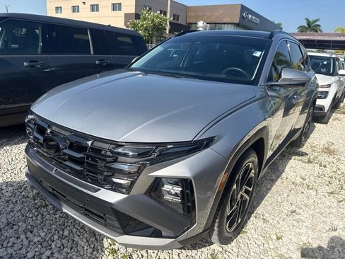 Used 2025 Hyundai Tucson Limited FWD image 1