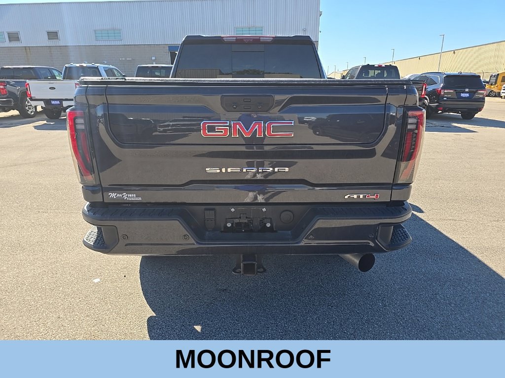 Used 2025 GMC Sierra 2500 AT4 w/ Technology Package AWD/4WD image 5