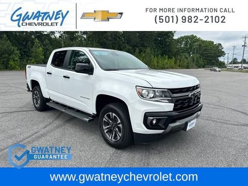 Used 2022 Chevrolet Colorado Z71 w/ Safety Package AWD/4WD image 3